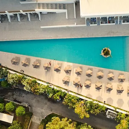 Blue Sea Island Hotel