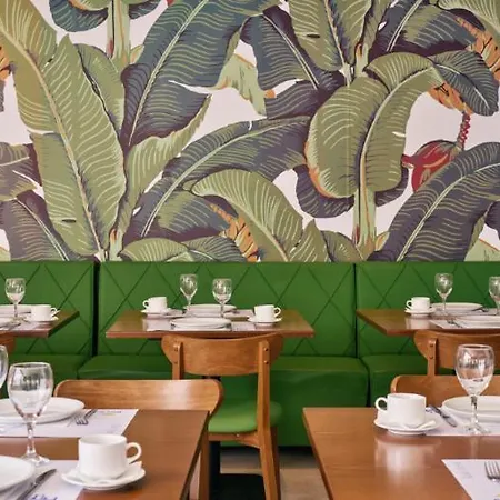 Blue Sea Island 호텔 4*