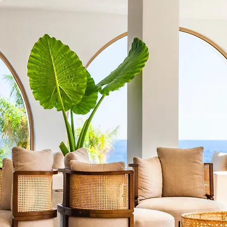 Blue Sea Island Hotel